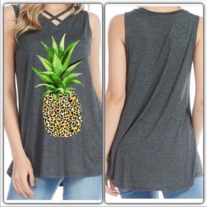 LEOPARD PRINT PINEAPPLE TEE size medium